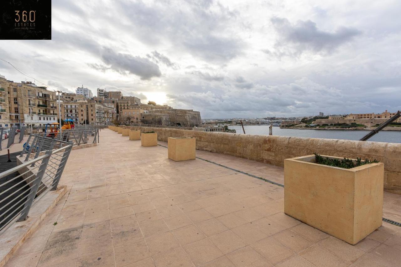 Seafront - Top Location, Top Floor With Wifi & Ac By 360 Estates Valletta Exterior photo