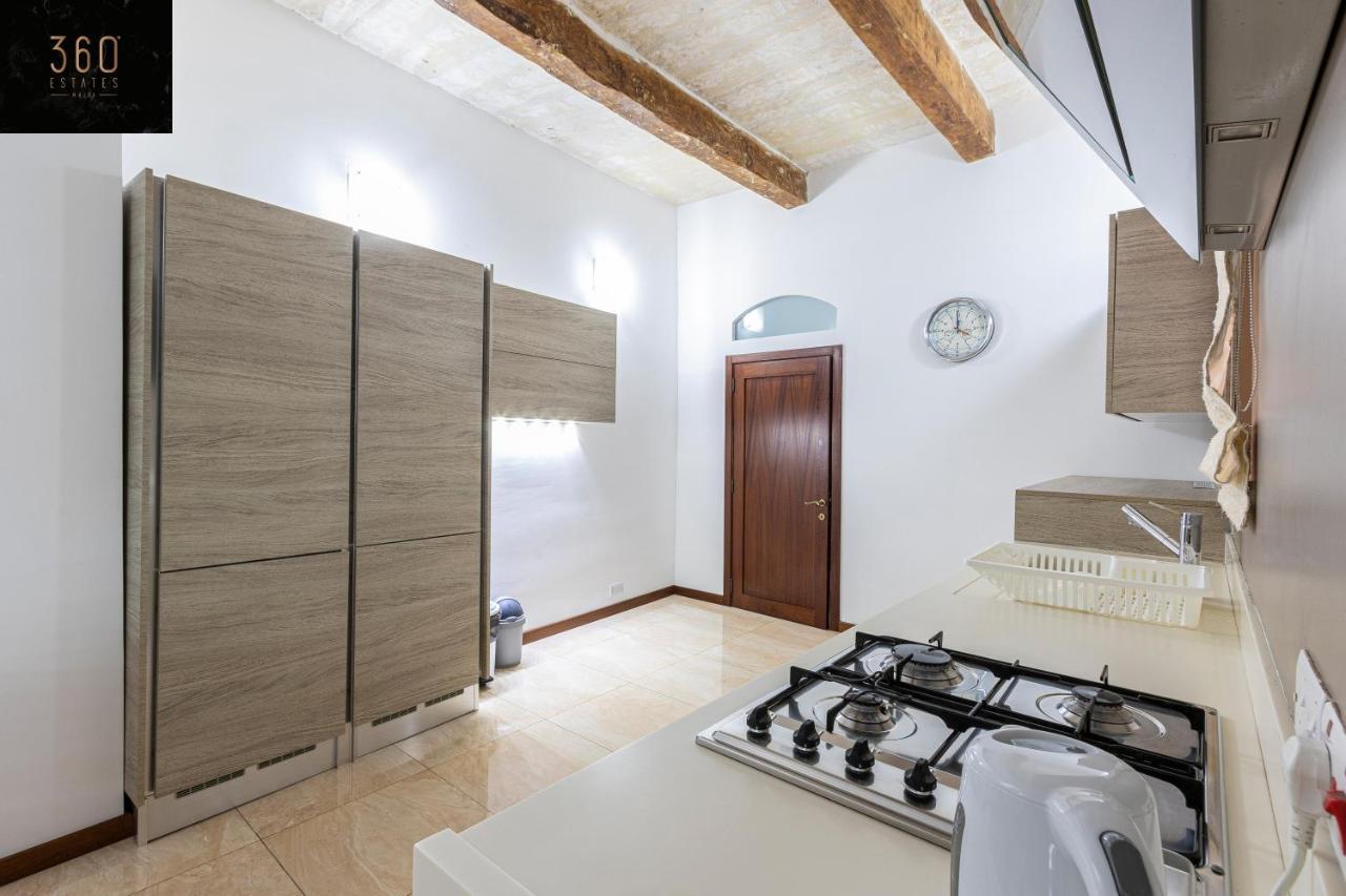 Seafront - Top Location, Top Floor With Wifi & Ac By 360 Estates Valletta Exterior photo