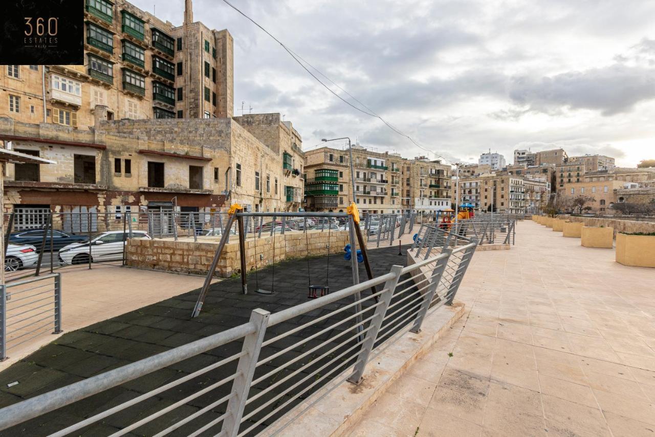 Seafront - Top Location, Top Floor With Wifi & Ac By 360 Estates Valletta Exterior photo